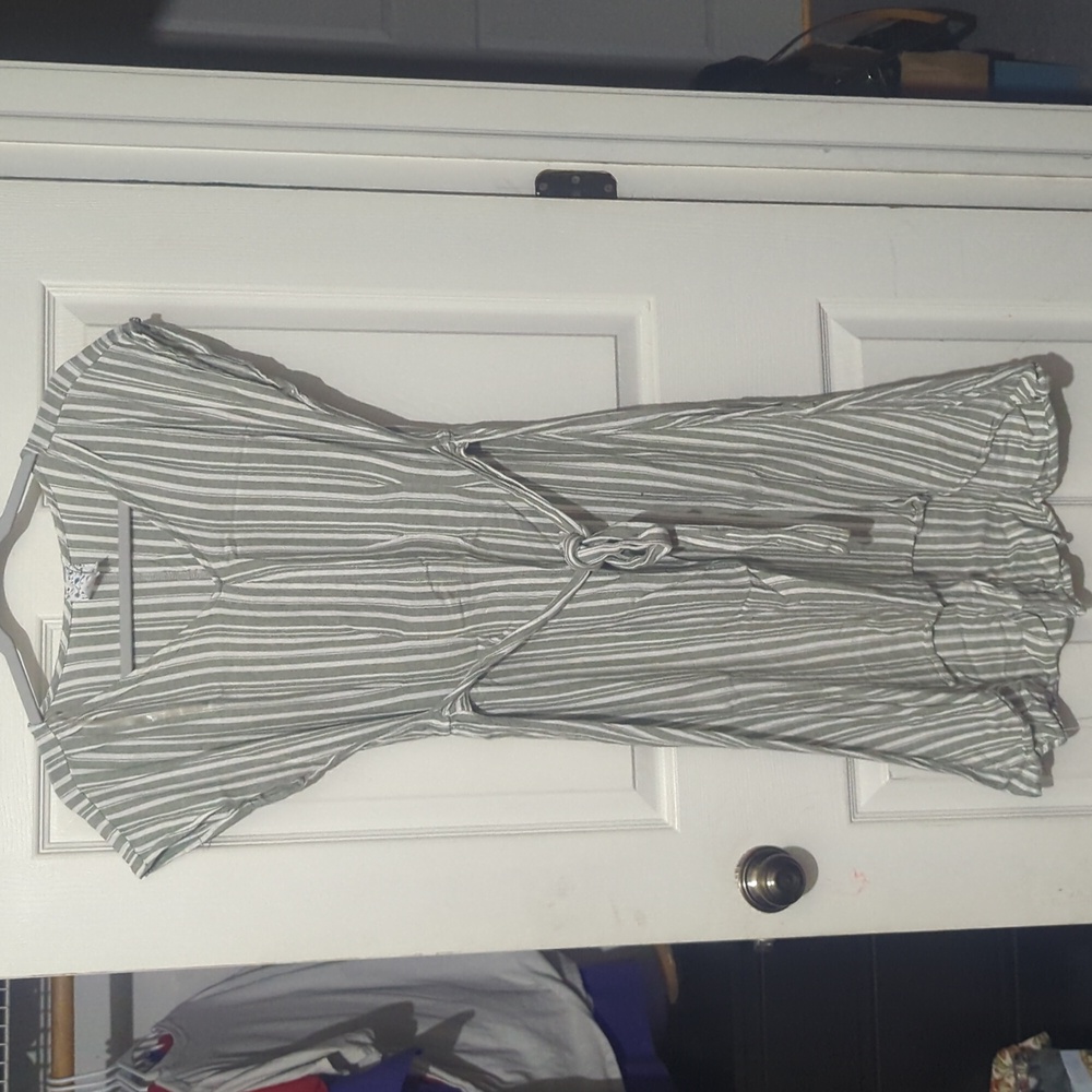 Naif dress green stripes attached belt